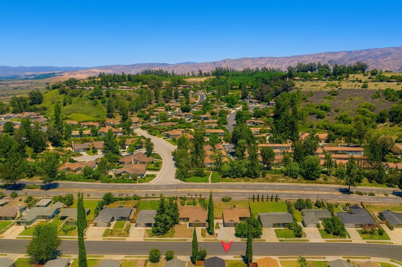 Hedge Installation in Moorpark, CA