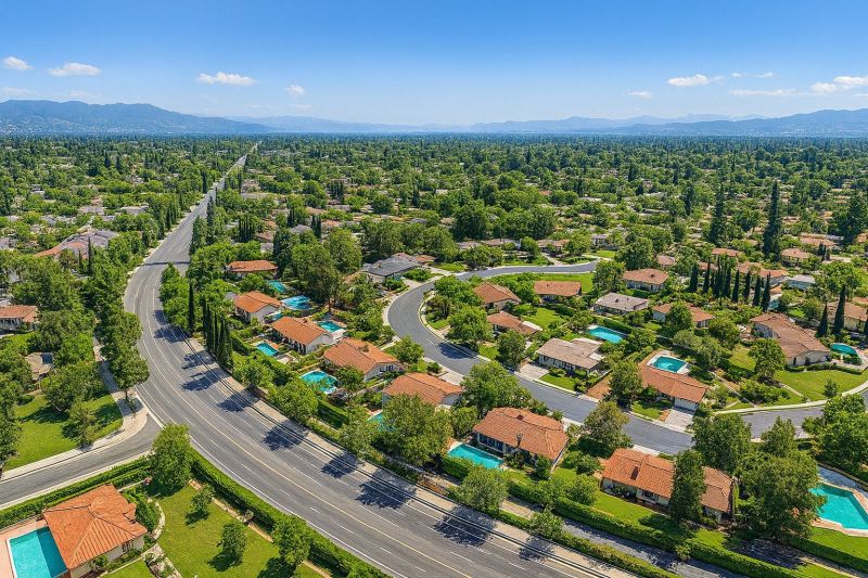 Hedge Installation in Northridge, CA